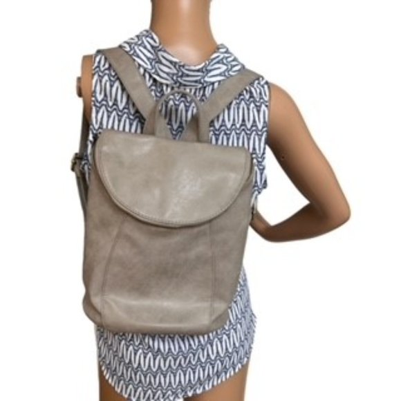 Alyssa Backpack Bag- Cute Floral Interior - Picture 1 of 10